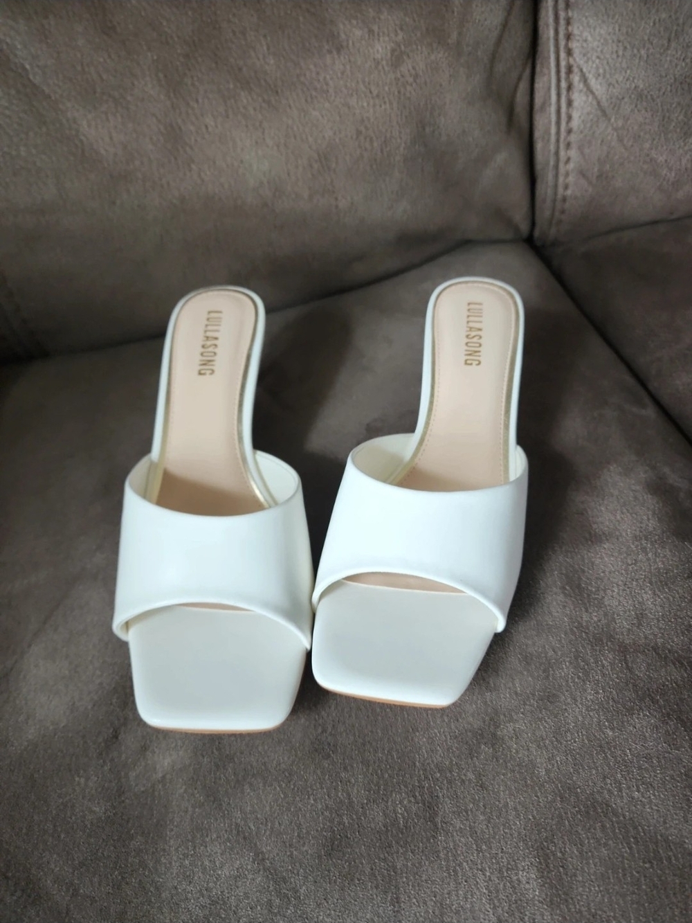 Lullasong White Slide Kitten Heels - Women's Open-Toe Dress Shoes